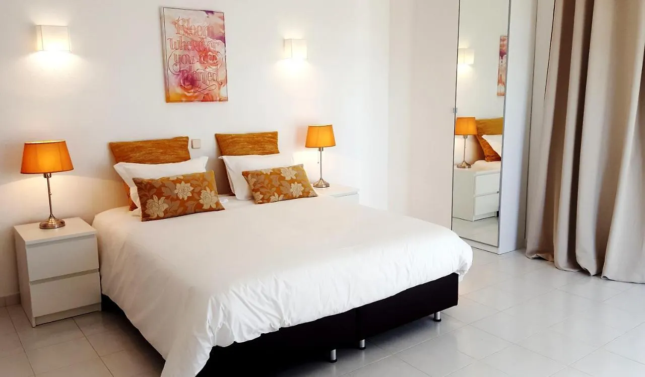Bed and Breakfast Quinta Nova Vale Del Rey Карвоейру 0*,