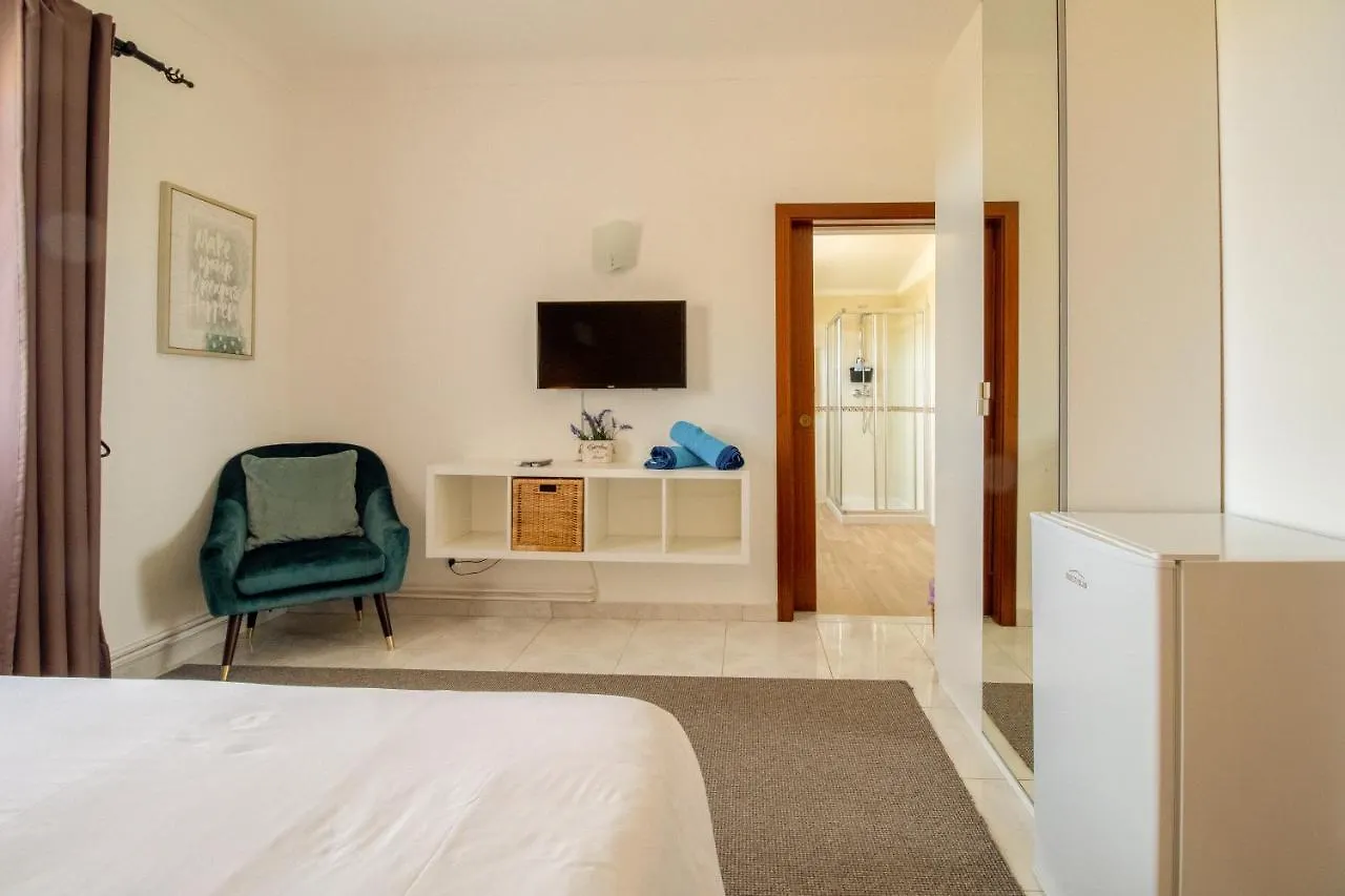 Bed and Breakfast Quinta Nova Vale Del Rey Карвоейру 0*,  Португалия